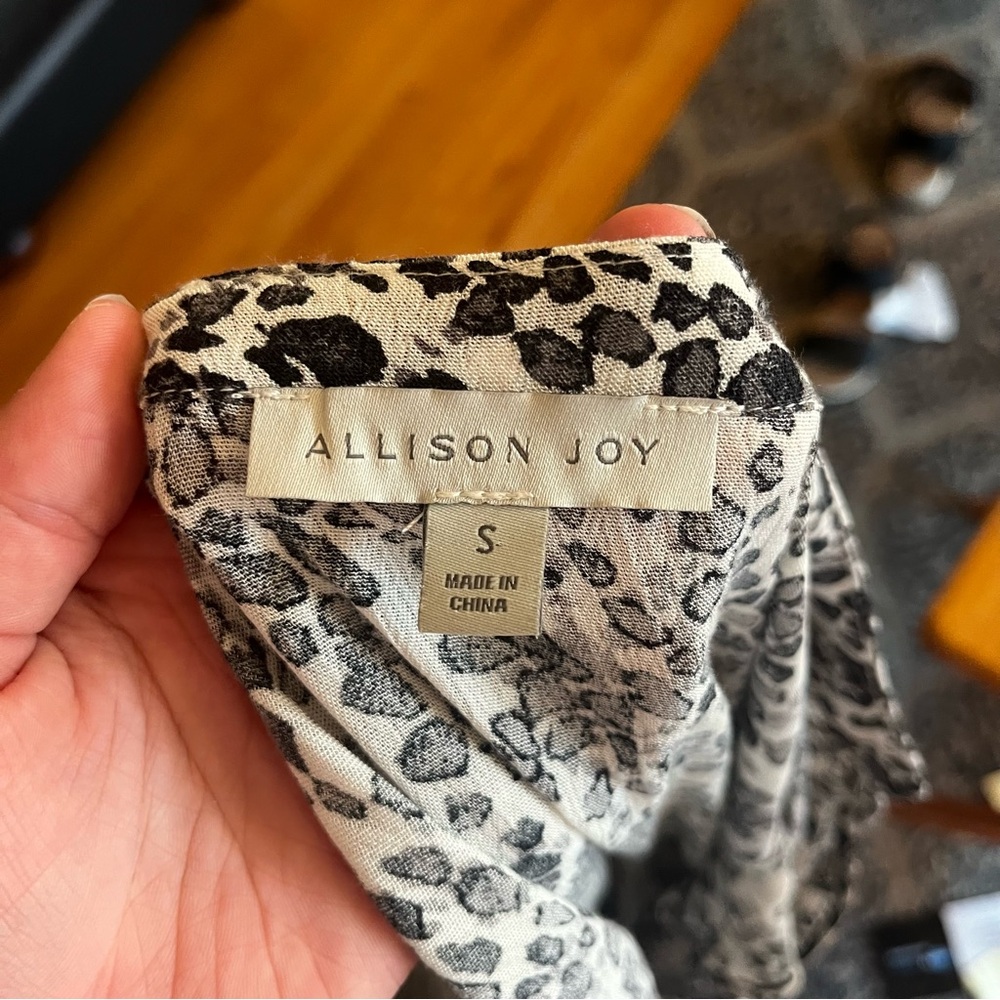 Allison Joy Ruffle Dress - Picture 6 of 9